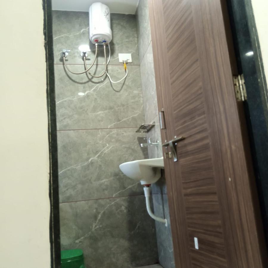 Hotel Mansarovar,Vadodara Zewnętrze zdjęcie